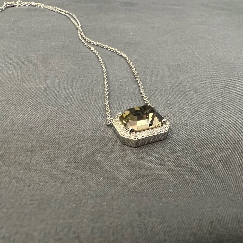JCM Silver tone Smokey Quartz like stone Necklace Beautiful!